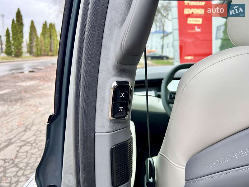 Мінівен Zeekr 009 2024 в Києві