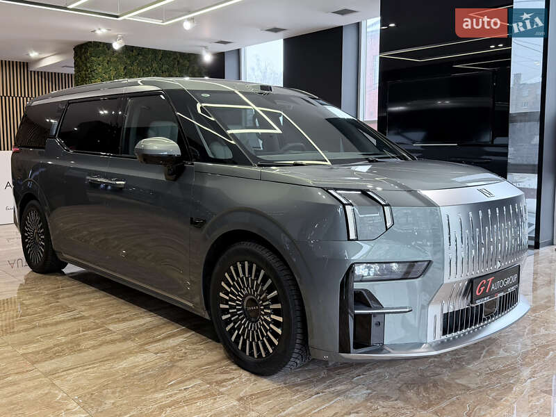 Мінівен Zeekr 009 2024 в Києві