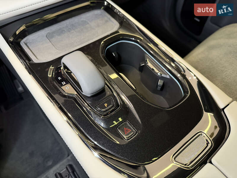 Мінівен Zeekr 009 2024 в Києві