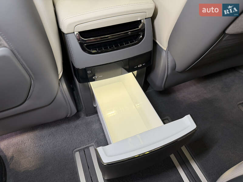 Мінівен Zeekr 009 2024 в Києві