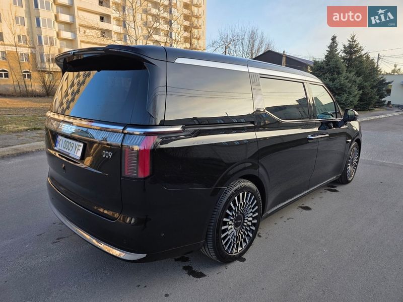 Минивэн Zeekr 009 2025 в Киеве фото 7 Минивэн Zeekr 009 2025 в Киеве