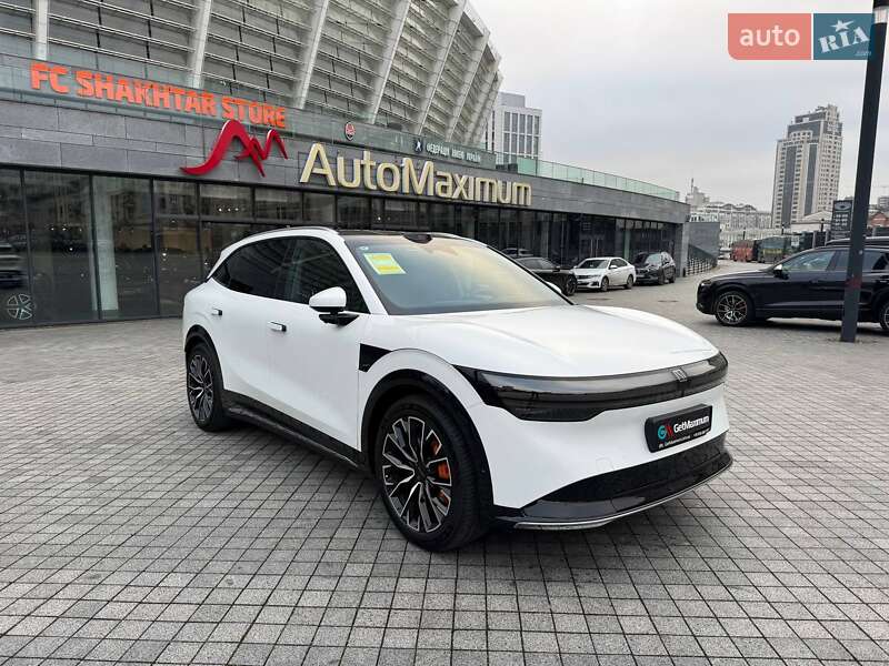 Позашляховик / Кросовер Zeekr 7X 2025 в 