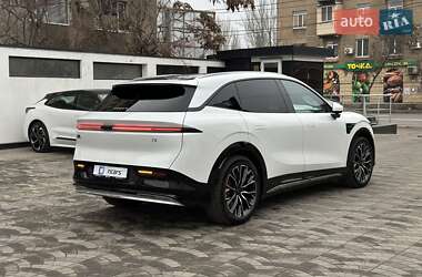 Внедорожник / Кроссовер Zeekr 7X 2024 в 