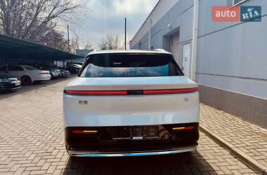 Внедорожник / Кроссовер Zeekr 7X 2024 в 