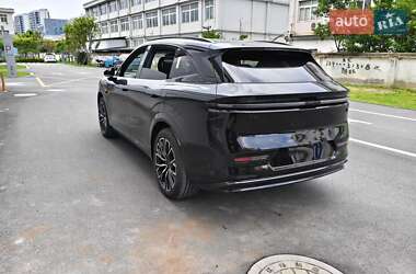 Позашляховик / Кросовер Zeekr 7X 2025 в 