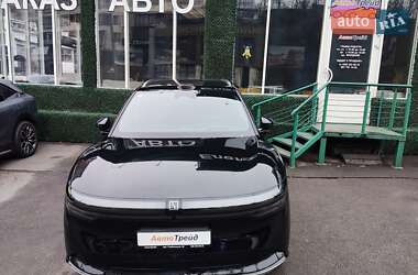 Внедорожник / Кроссовер Zeekr 7X 2025 в 