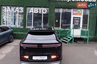 Внедорожник / Кроссовер Zeekr 7X 2025 в 