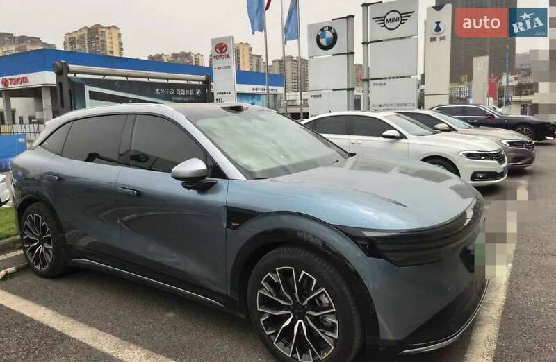 Позашляховик / Кросовер Zeekr 7X 2024 в 