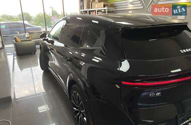 Позашляховик / Кросовер Zeekr 7X 2025 в 
