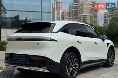 Позашляховик / Кросовер Zeekr 7X 2025 в 