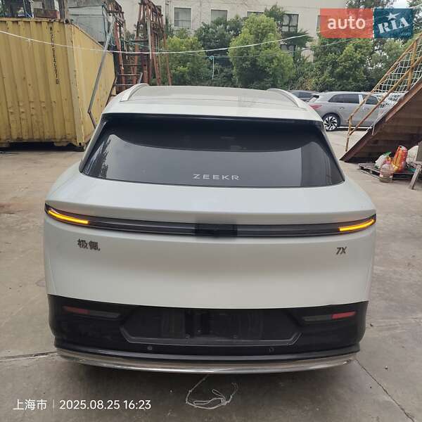 Позашляховик / Кросовер Zeekr 7X 2024 в Києві