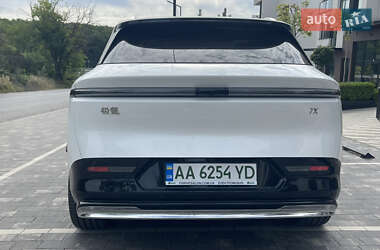 Позашляховик / Кросовер Zeekr 7X 2024 в 
