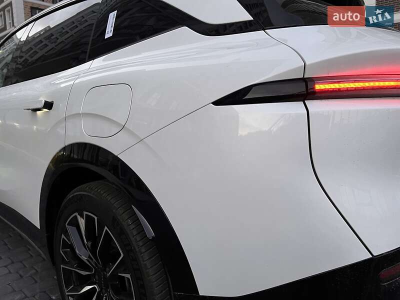 Внедорожник / Кроссовер Zeekr 7X 2025 в Киеве