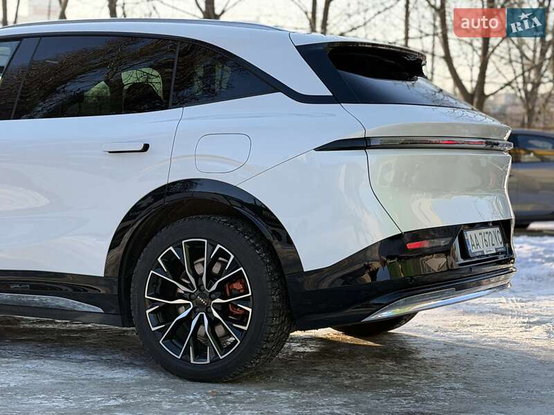 Внедорожник / Кроссовер Zeekr 7X 2024 в Киеве