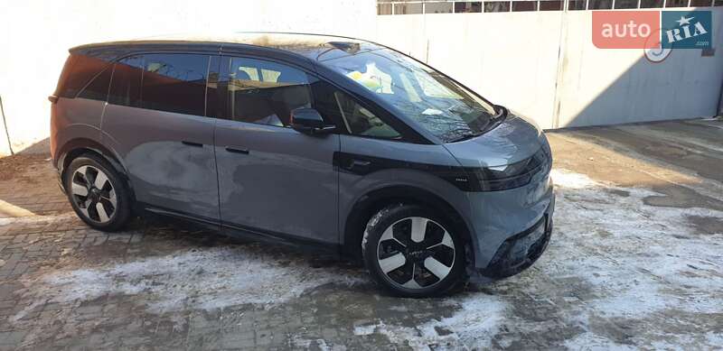 Минивэн Zeekr Mix 2024 в Днепре