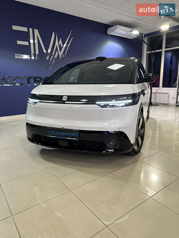 Минивэн Zeekr Mix 2024 в Кропивницком