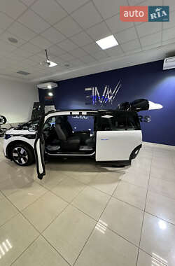 Минивэн Zeekr Mix 2024 в 