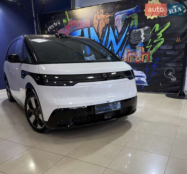 Минивэн Zeekr Mix 2024 в Кропивницком