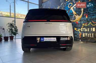 Мінівен Zeekr Mix 2024 в 