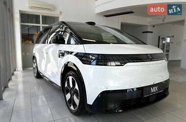 Минивэн Zeekr Mix 2025 в Киеве