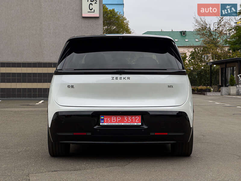 Мінівен Zeekr Mix 2025 в Києві