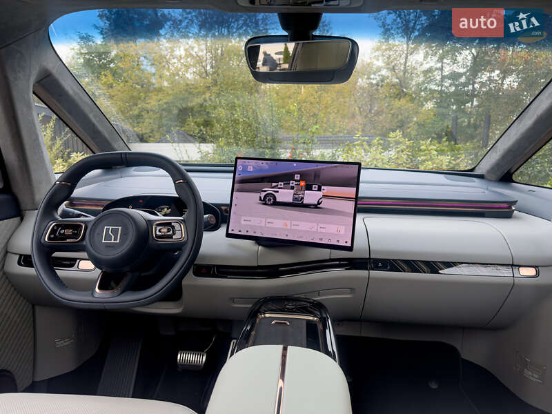 Мінівен Zeekr Mix 2025 в Києві