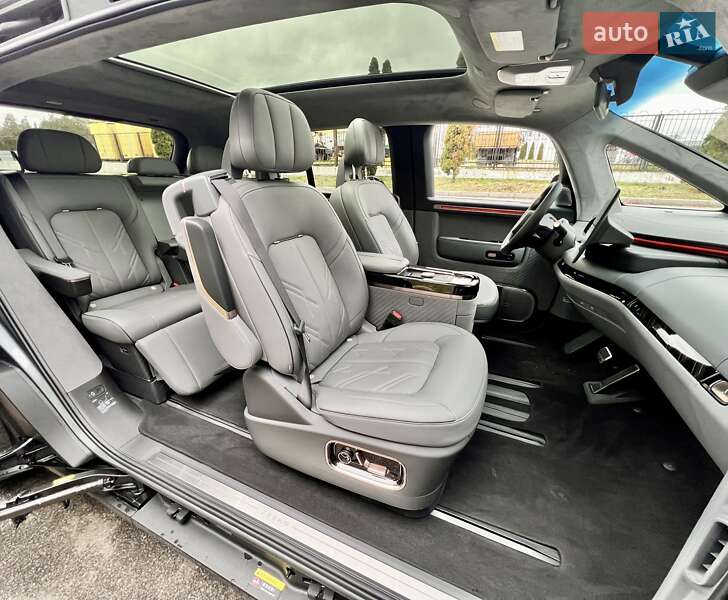 Мінівен Zeekr Mix 2024 в Києві