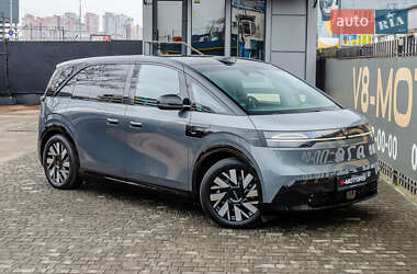 Минивэн Zeekr Mix 2024 в Киеве