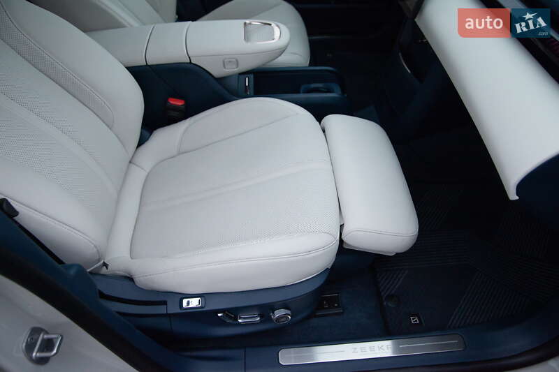 Позашляховик / Кросовер Zeekr X 2023 в Києві