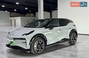 AUTO.RIA – Продам Zeekr Икс 2024 электро внедорожник / кроссовер
