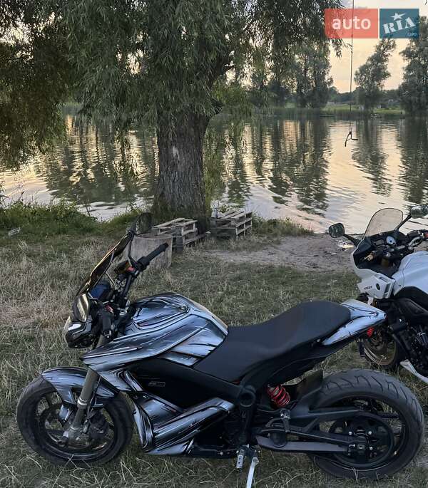 Мотоцикл Спорт-туризм Zero SR 2017 в Макарові