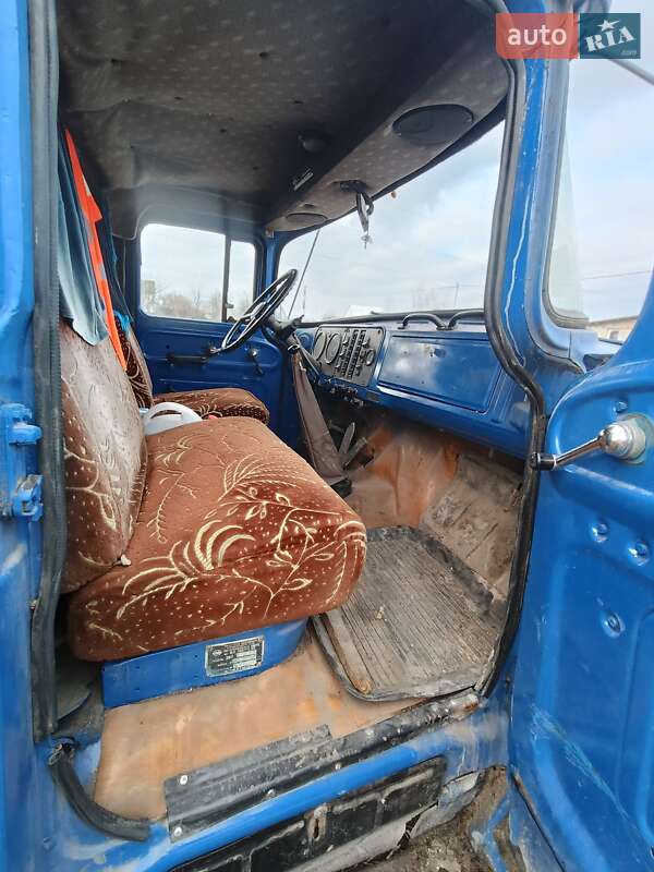 Самоскид ЗИЛ 130 1988 в Тернополі