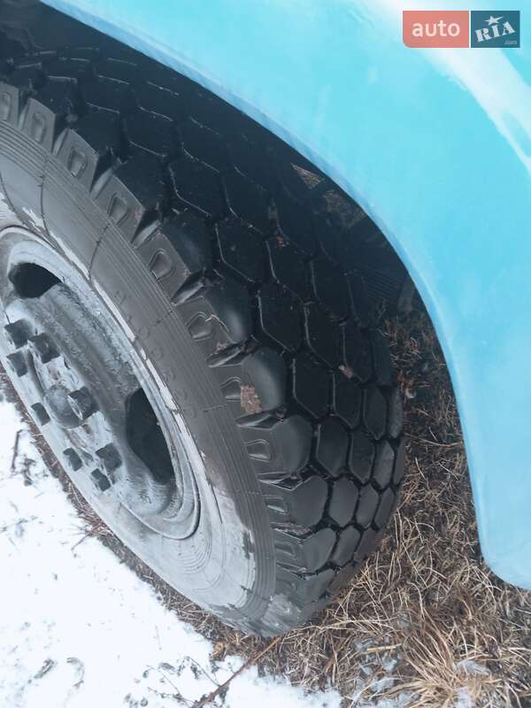 Автокран ЗИЛ 130 1989 в Остроге