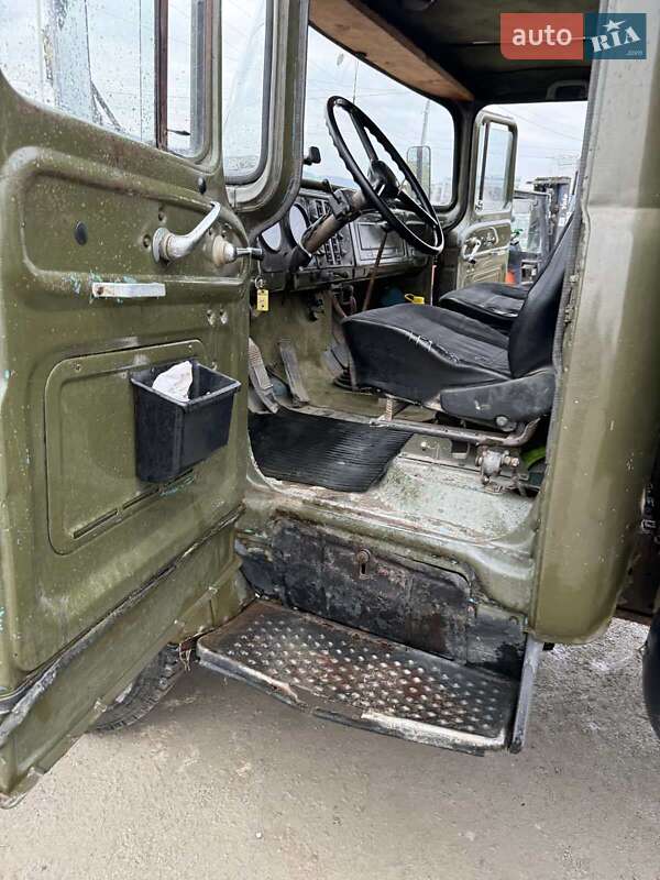 Самосвал ЗИЛ 130 1987 в Сваляве