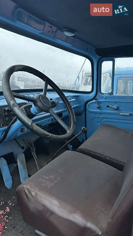 Пескоразбрасывающая машина ЗИЛ 130 1988 в Виннице