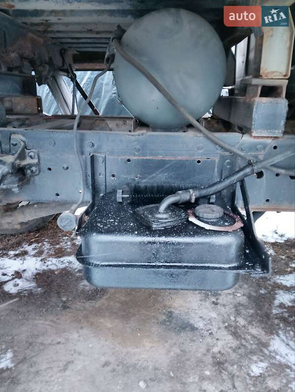 Самосвал ЗИЛ 130 1988 в Тараще