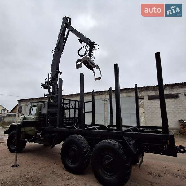 Лесовоз / Сортиментовоз ЗИЛ 131 1983 в Коростене