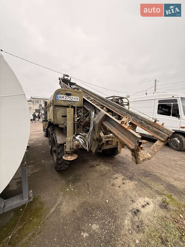 Буровая установка ЗИЛ 131 1981 в Олевске