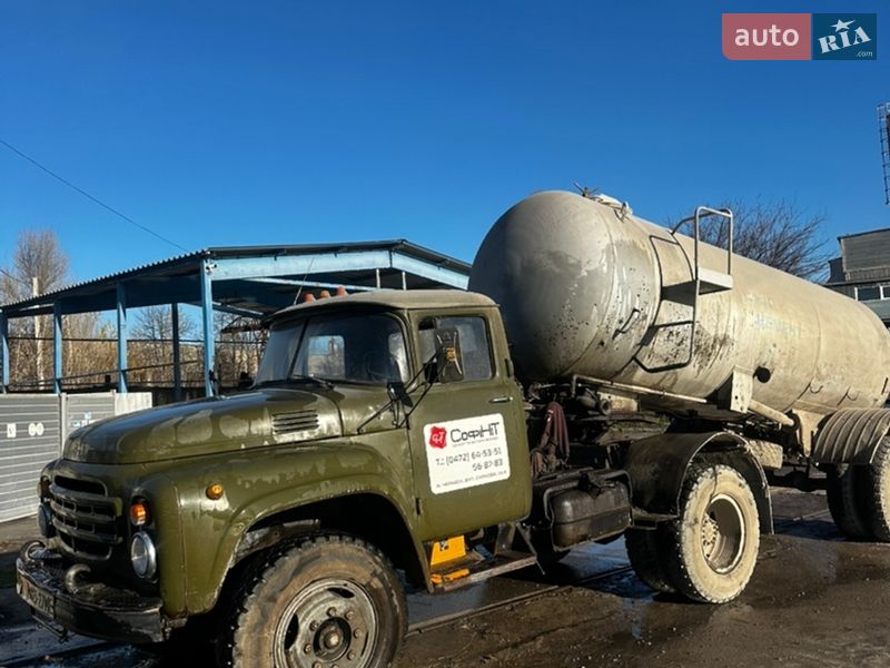 Тягач ЗИЛ 131 1996 в Черкассах фото Тягач ЗИЛ 131 1996 в Черкассах