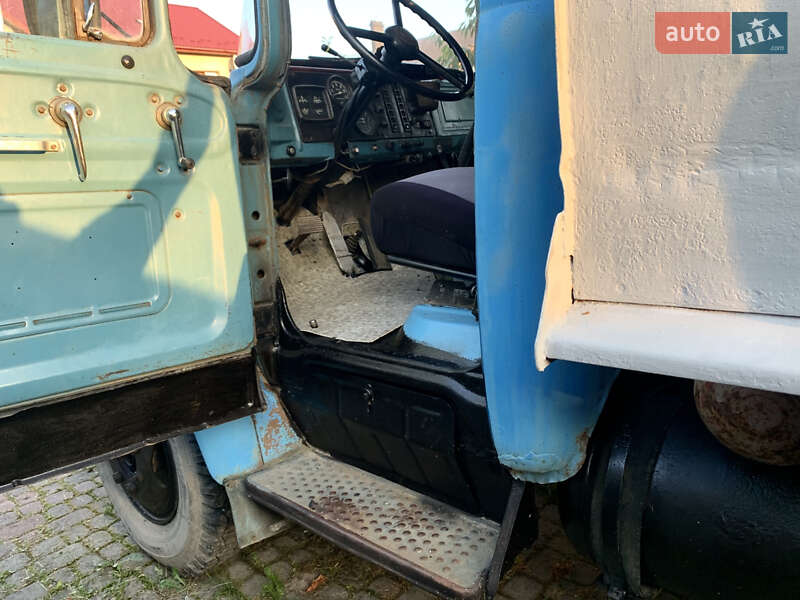 Самосвал ЗИЛ ММЗ 4502 1983 в Львове