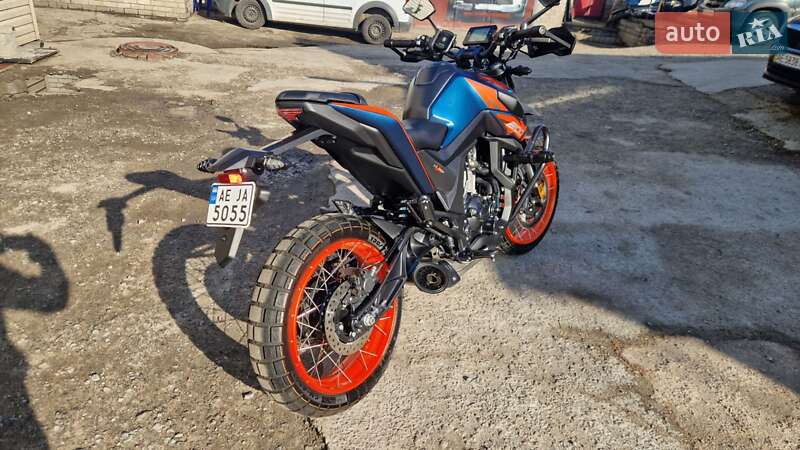 Мотоцикл Без обтекателей (Naked bike) Zontes ZT 200 U1 2024 в Днепре