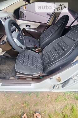 Хэтчбек Zotye Z100 2015 в 