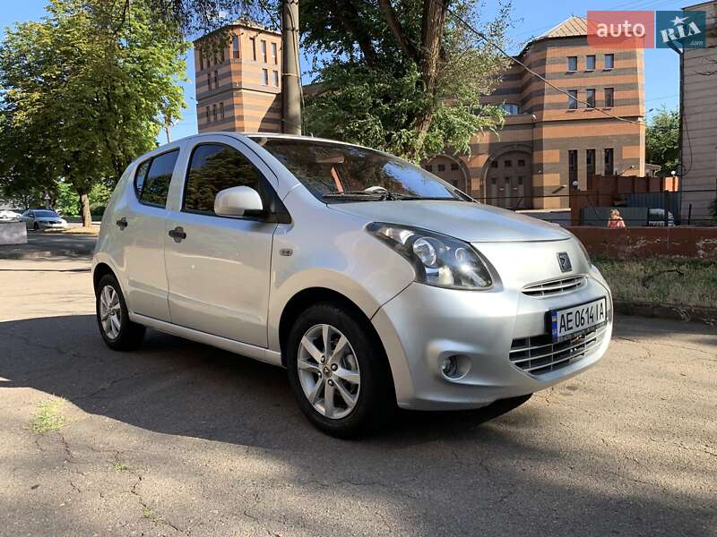 Хетчбек Zotye Z100 2015 в Кривому Розі фото 2 Хетчбек Zotye Z100 2015 в Кривому Розі