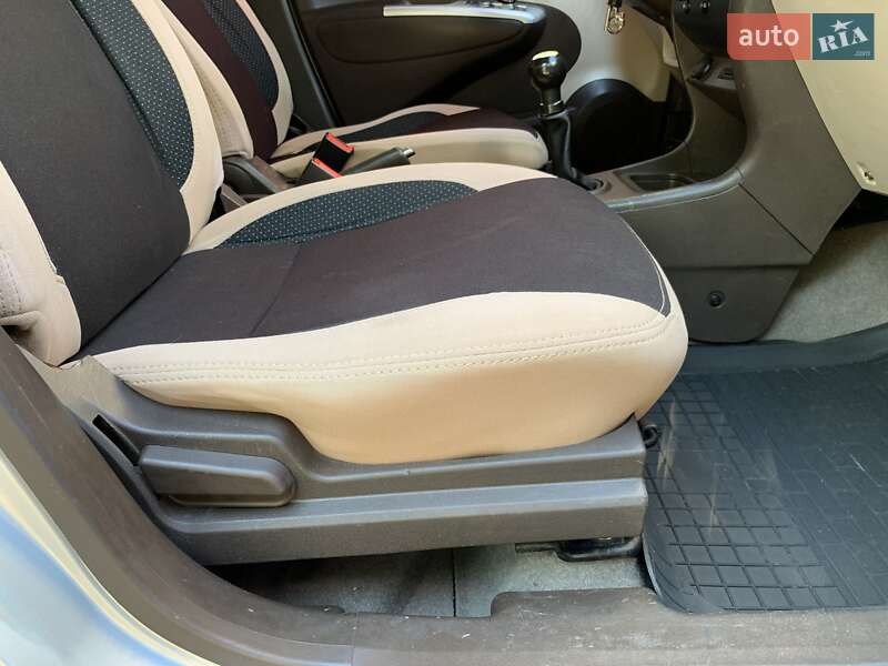 Хетчбек Zotye Z100 2015 в Кривому Розі фото 27 Хетчбек Zotye Z100 2015 в Кривому Розі