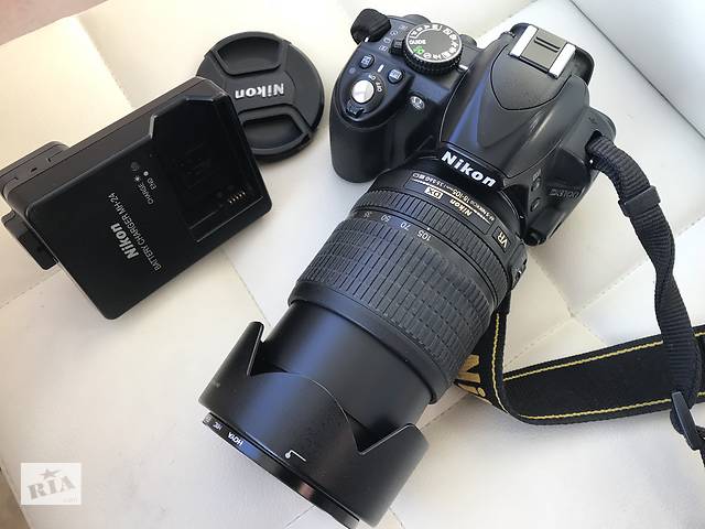 Продам Nikon D3100 + объектив Nikon VR 18-105mm