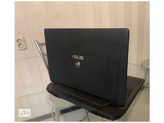 Ноутбук игровой Asus ROG