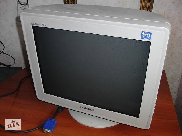 Продам ЭЛТ-монитор Samsung SyncMaster 797DF – 17 дюймов.