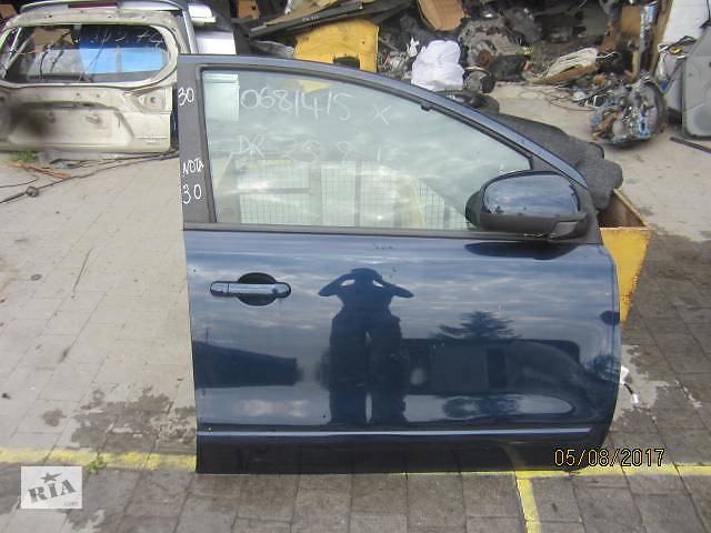 купить бу Двери передняя правая для Nissan Note 2006-2012 в Львове