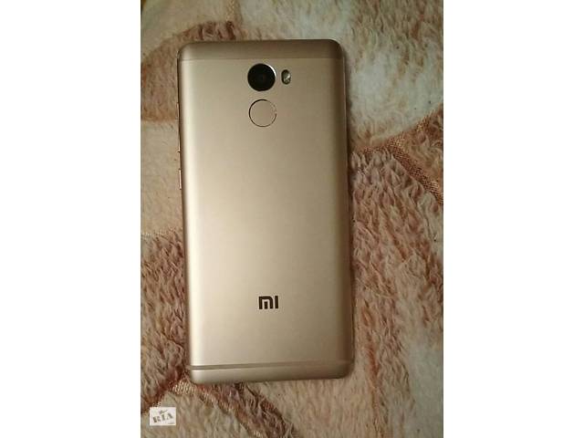 Продам Xiaomi Redmi 4 золотистого цвета в идеальном состоянии!