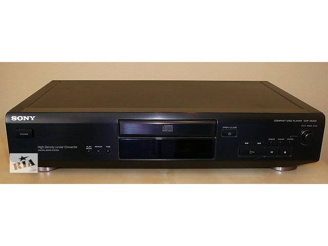 Проигрыватель компакт-дисков Sony CDP-XE200